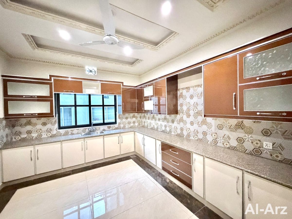 Brand new one kanal house for sale in lowest price — image 3