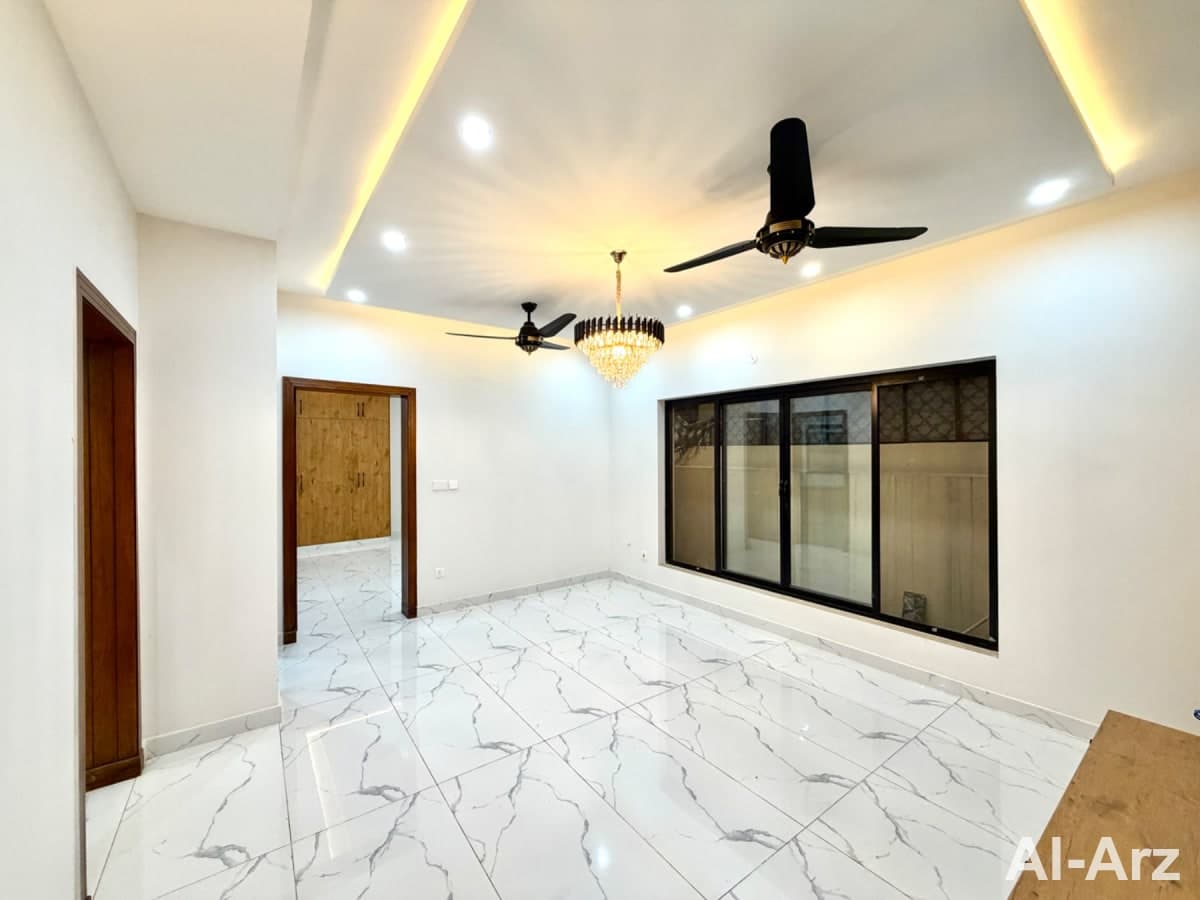 10 marla house for sale — image 6