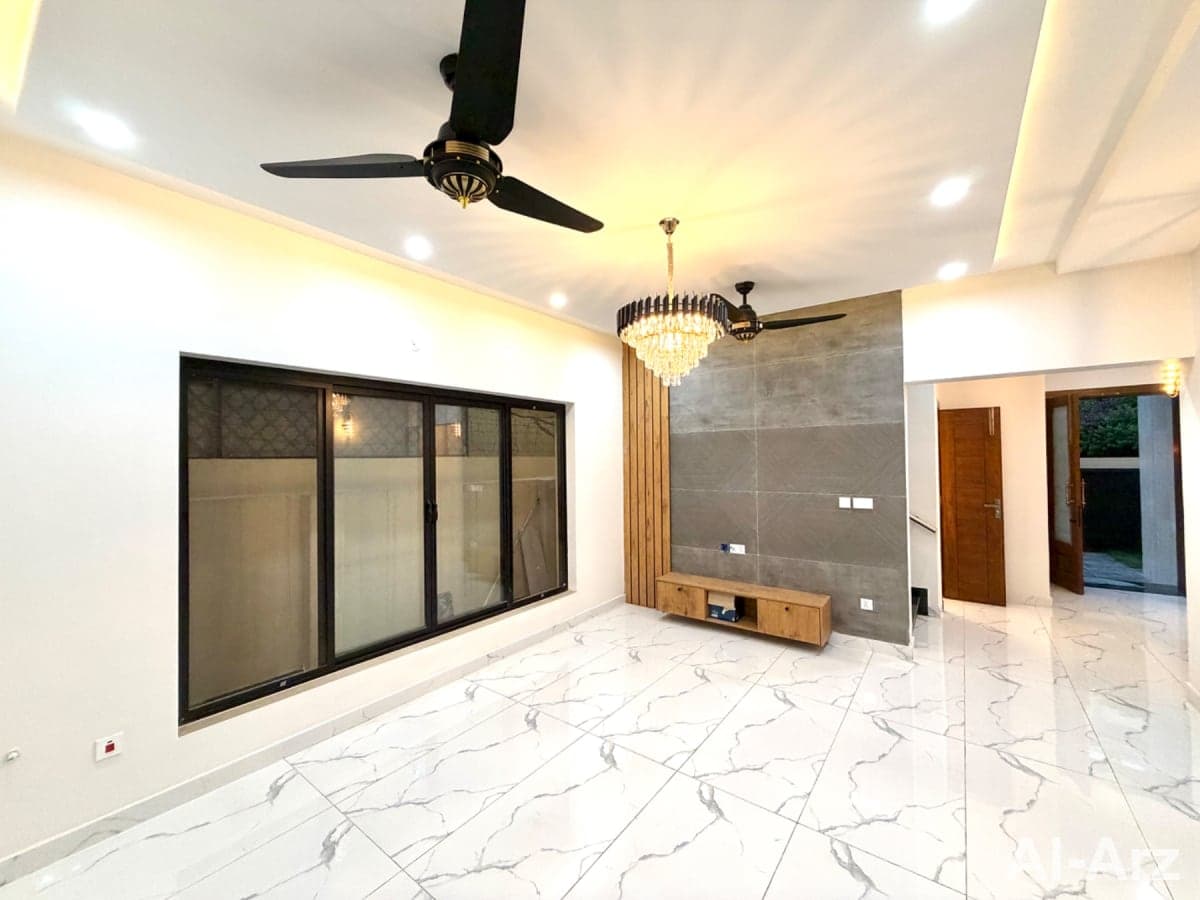 10 marla house for sale — image 10