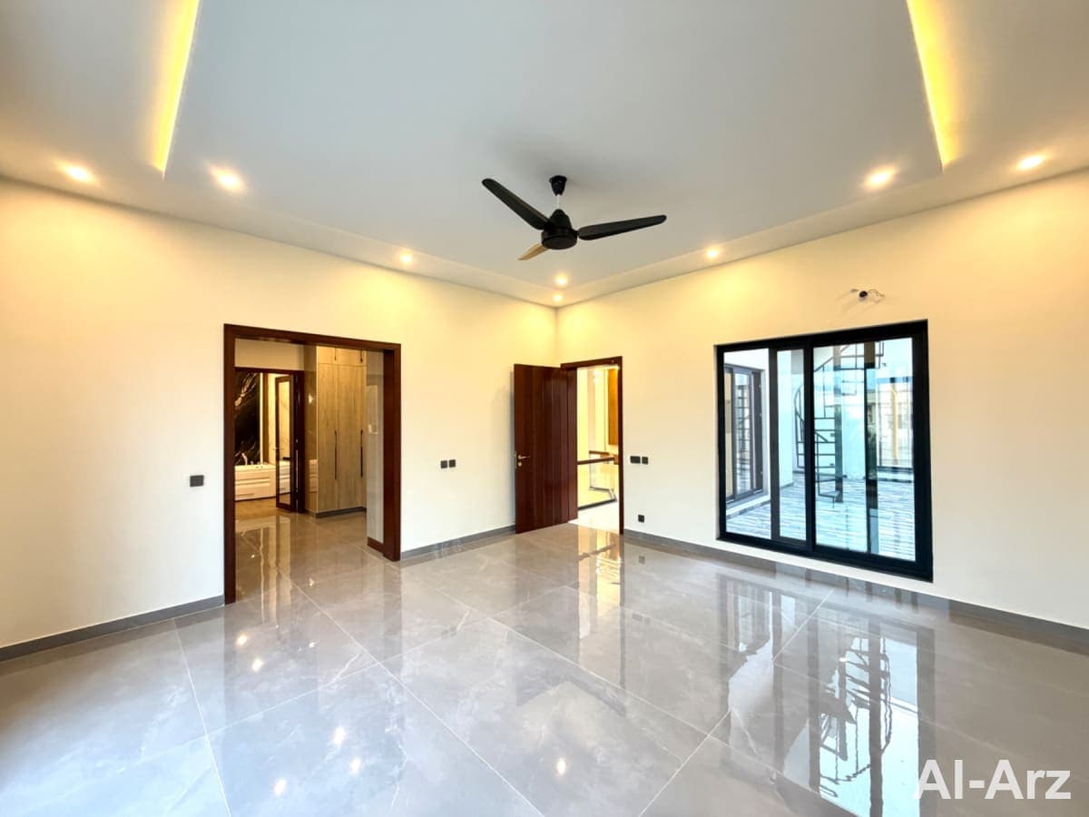 South-face 1 kanal house for sale — image 10