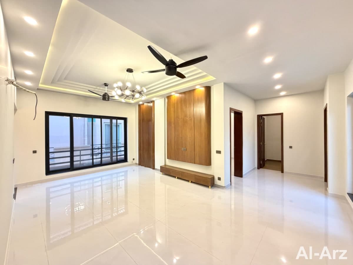 South-face 1 kanal house for sale — image 2