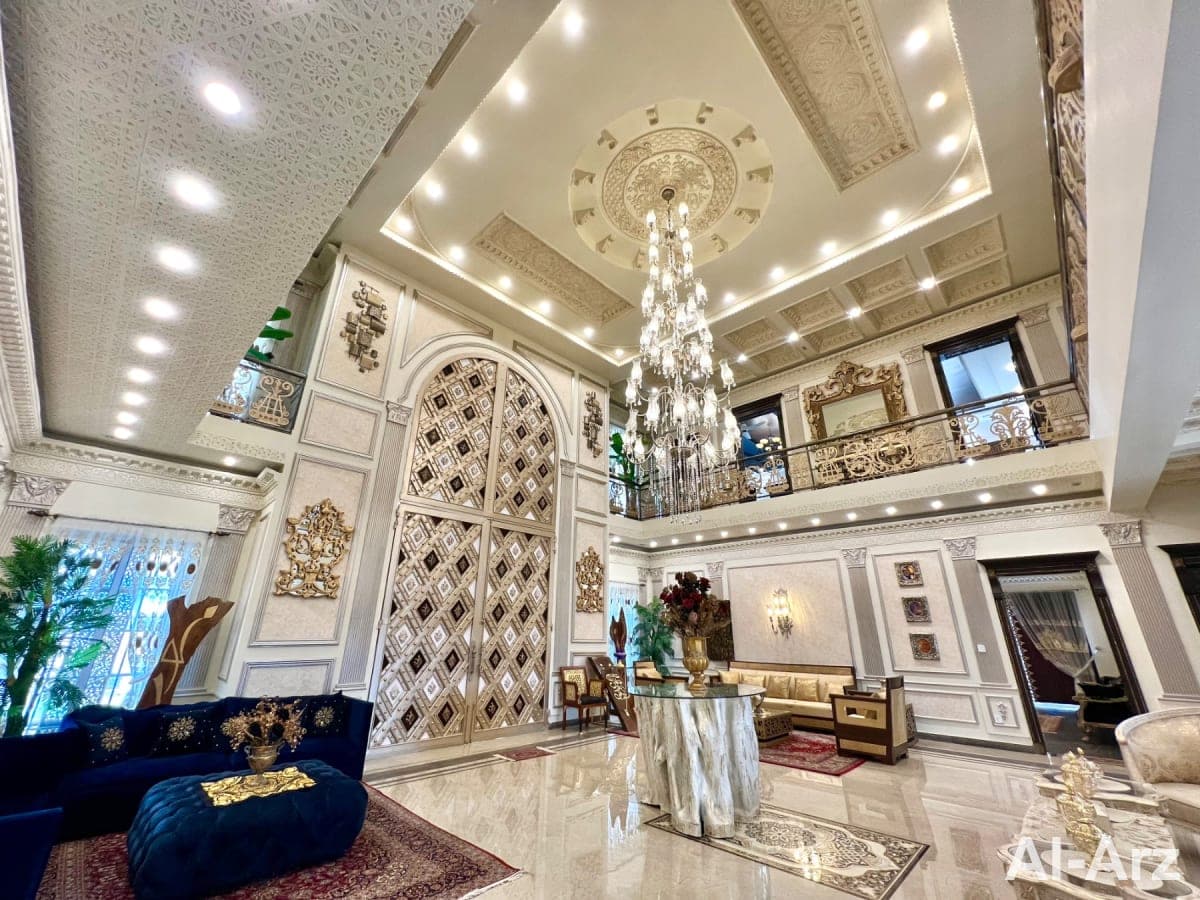 ## 36 Marla Fully Furnished Spanish & Classical House for Sale – DHA Phase 5 — image 3