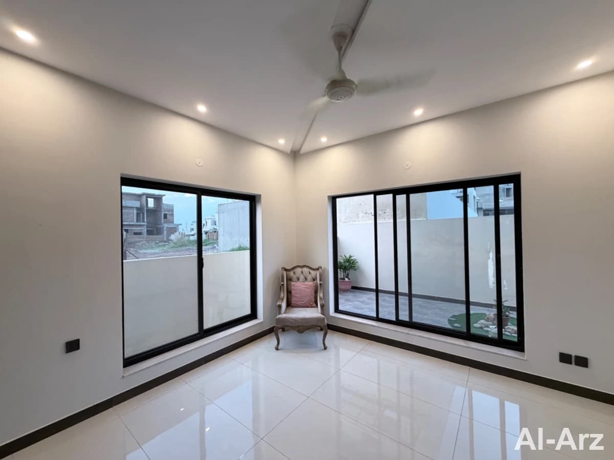 10 marla solid house for sale in Dha emaar — image 7