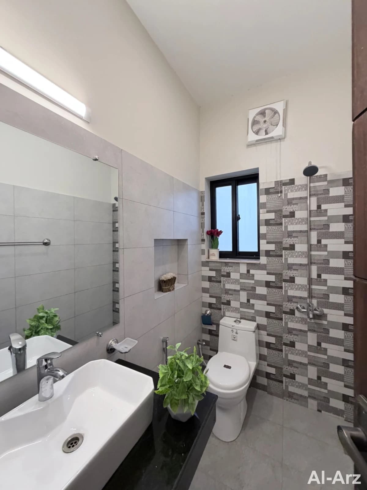 10 marla solid house for sale in Dha emaar — image 8