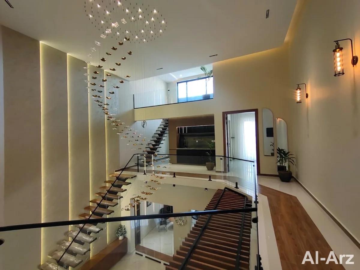 Modern 10 marla house for sale — image 4
